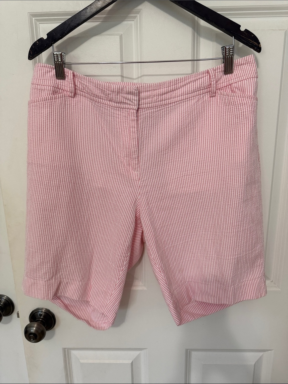 Talbots Perfect Shorts size 14 white pink vertical striped Bermuda Shorts